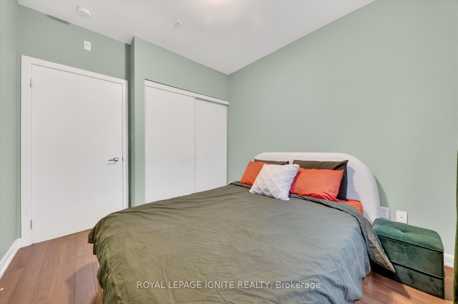 3560 St Clair Avenue E, Unit 116 thumbnail 22
