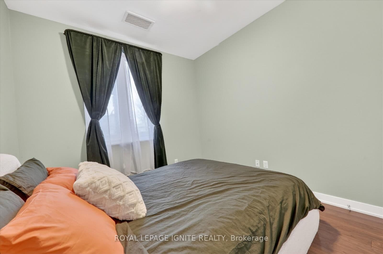 3560 St Clair Avenue E, Unit 116 thumbnail 23