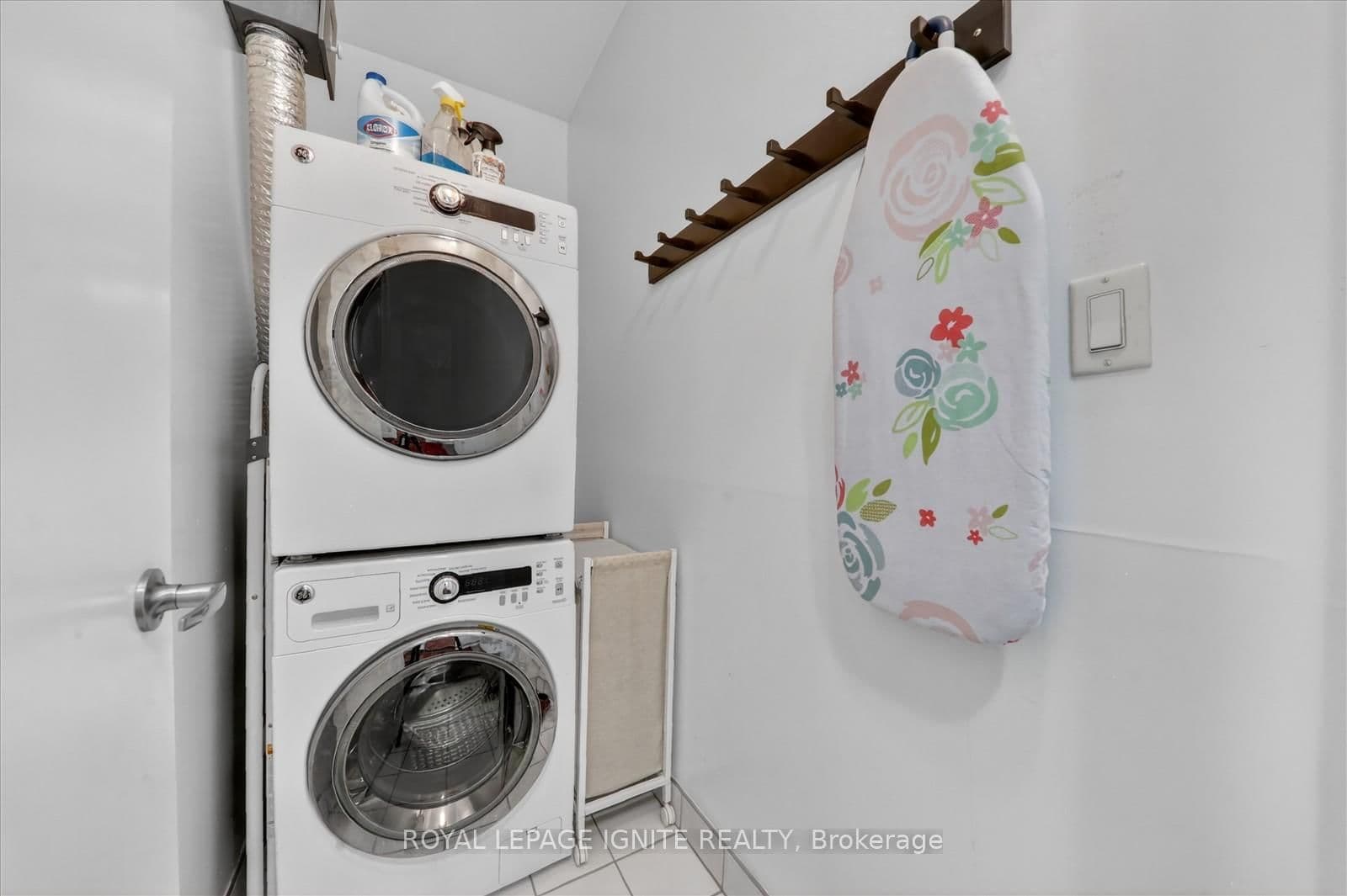 3560 St Clair Avenue E, Unit 116 thumbnail 9