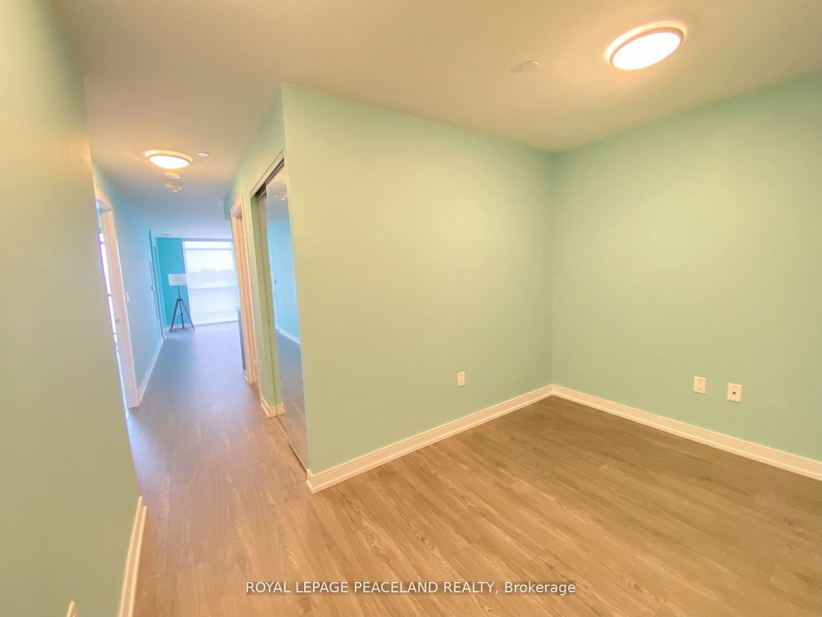 225 Village Green Square, Unit 410 thumbnail 5
