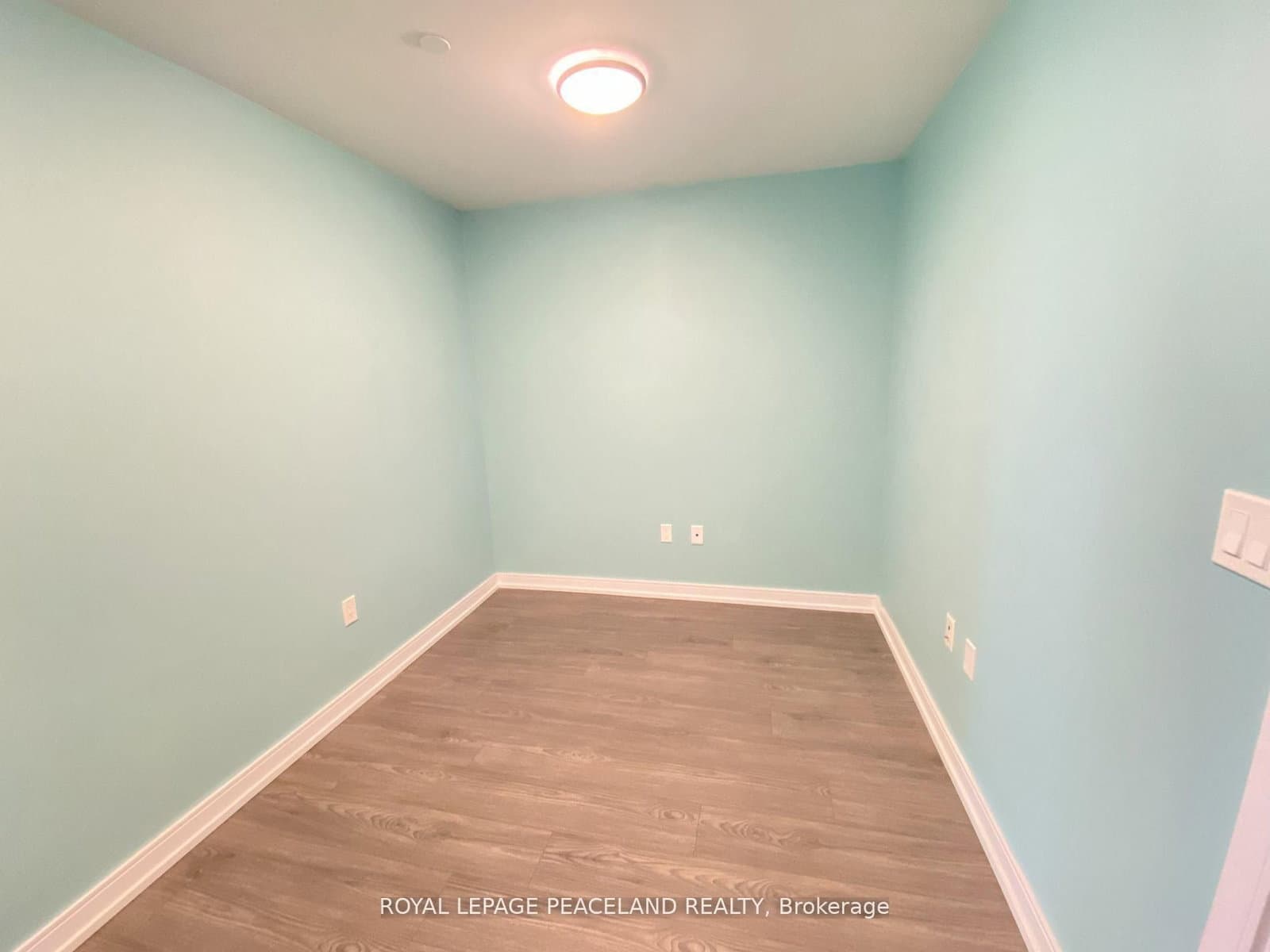 225 Village Green Square, Unit 410 thumbnail 6