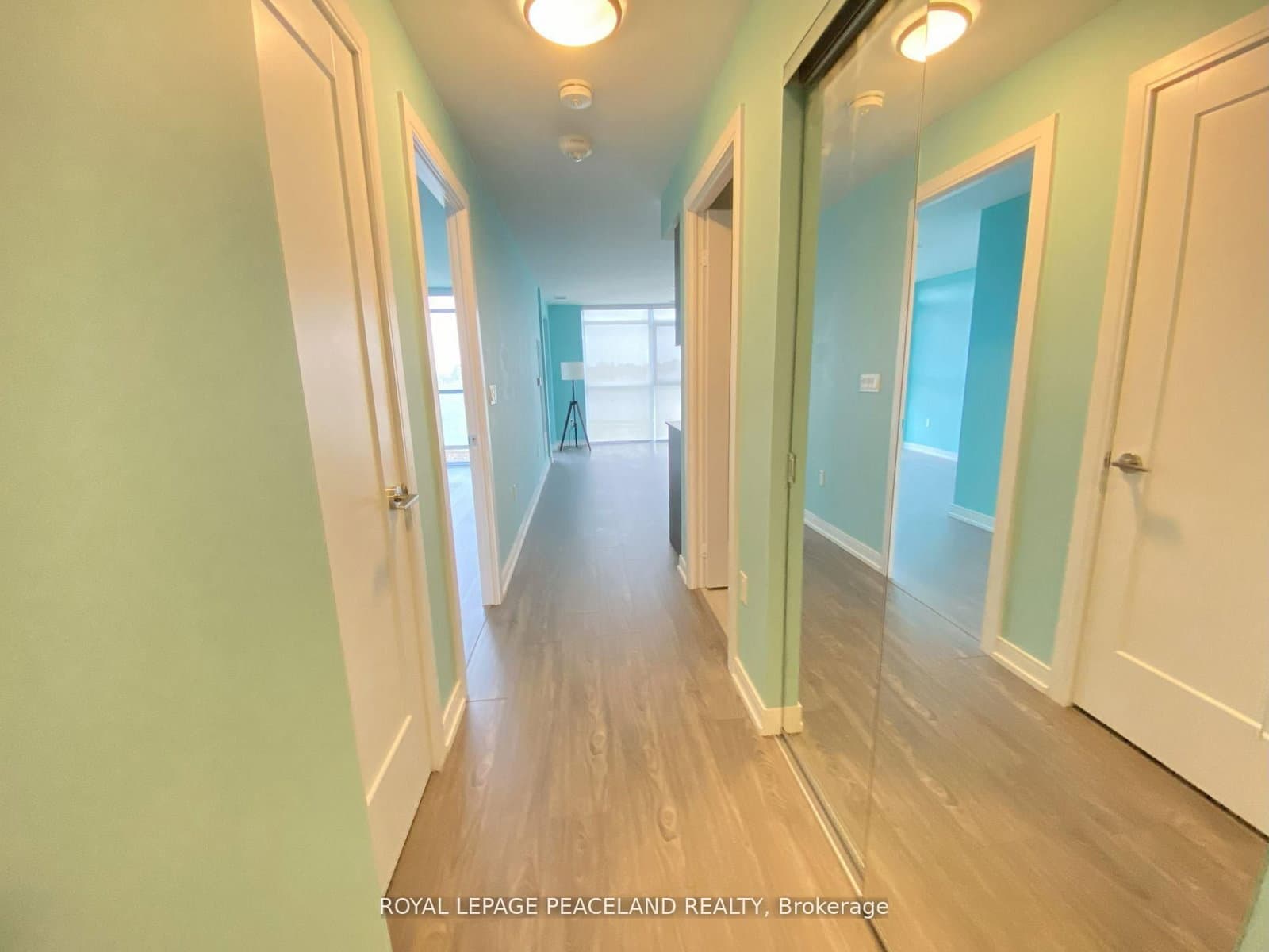 225 Village Green Square, Unit 410 thumbnail 8