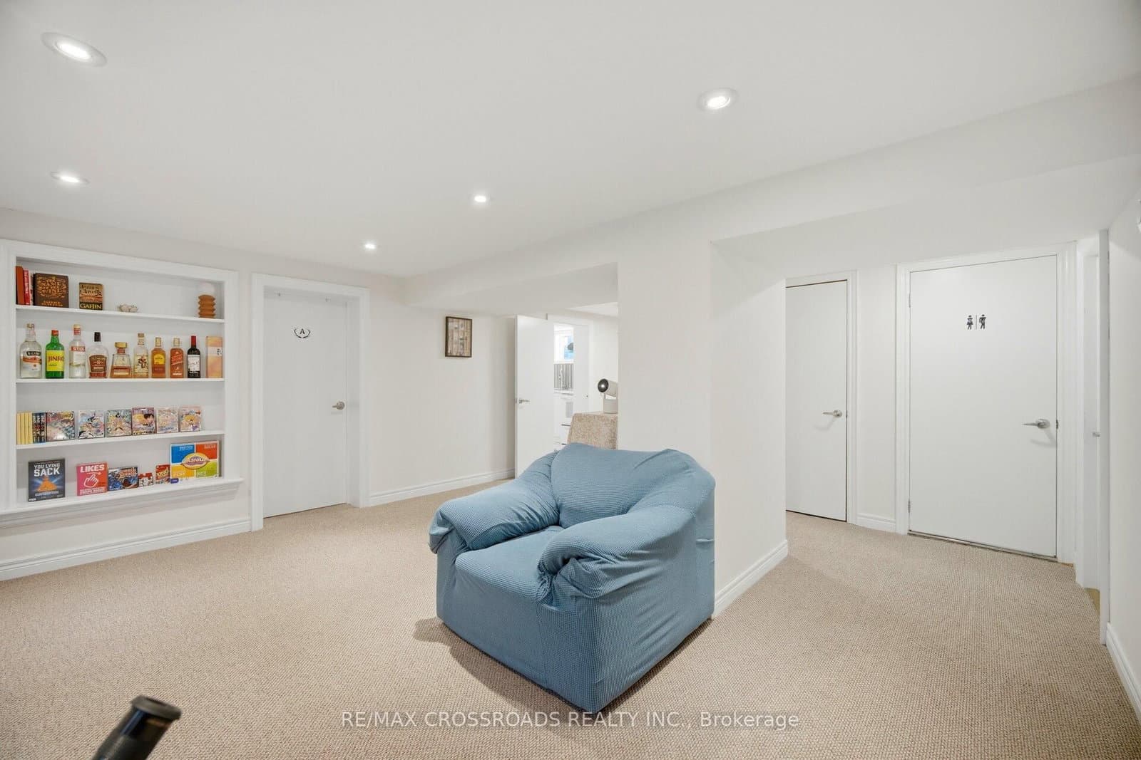 18 Adanac Drive thumbnail 37