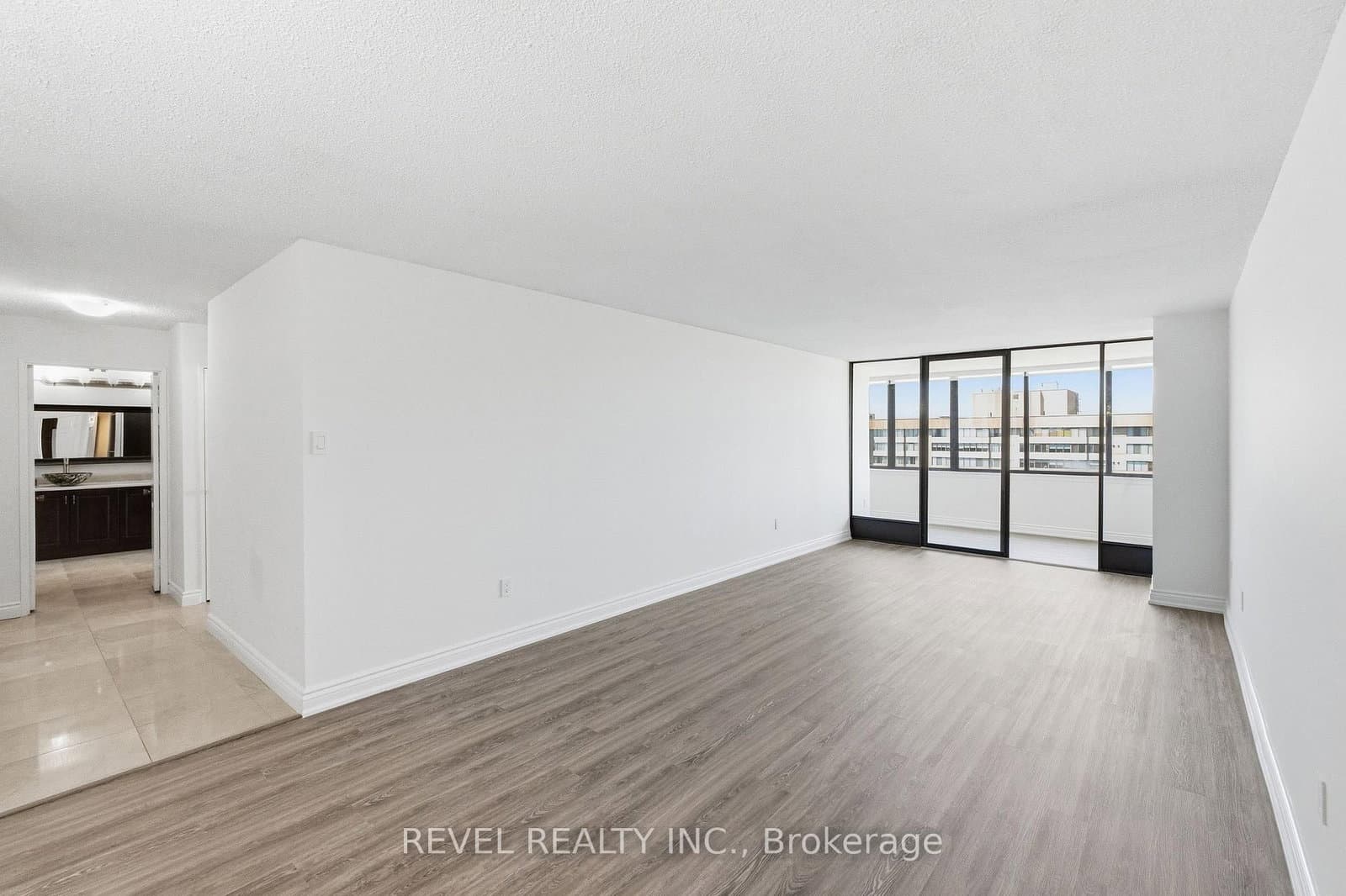 2330 Bridletowne Circle, Unit Ph06 thumbnail 7