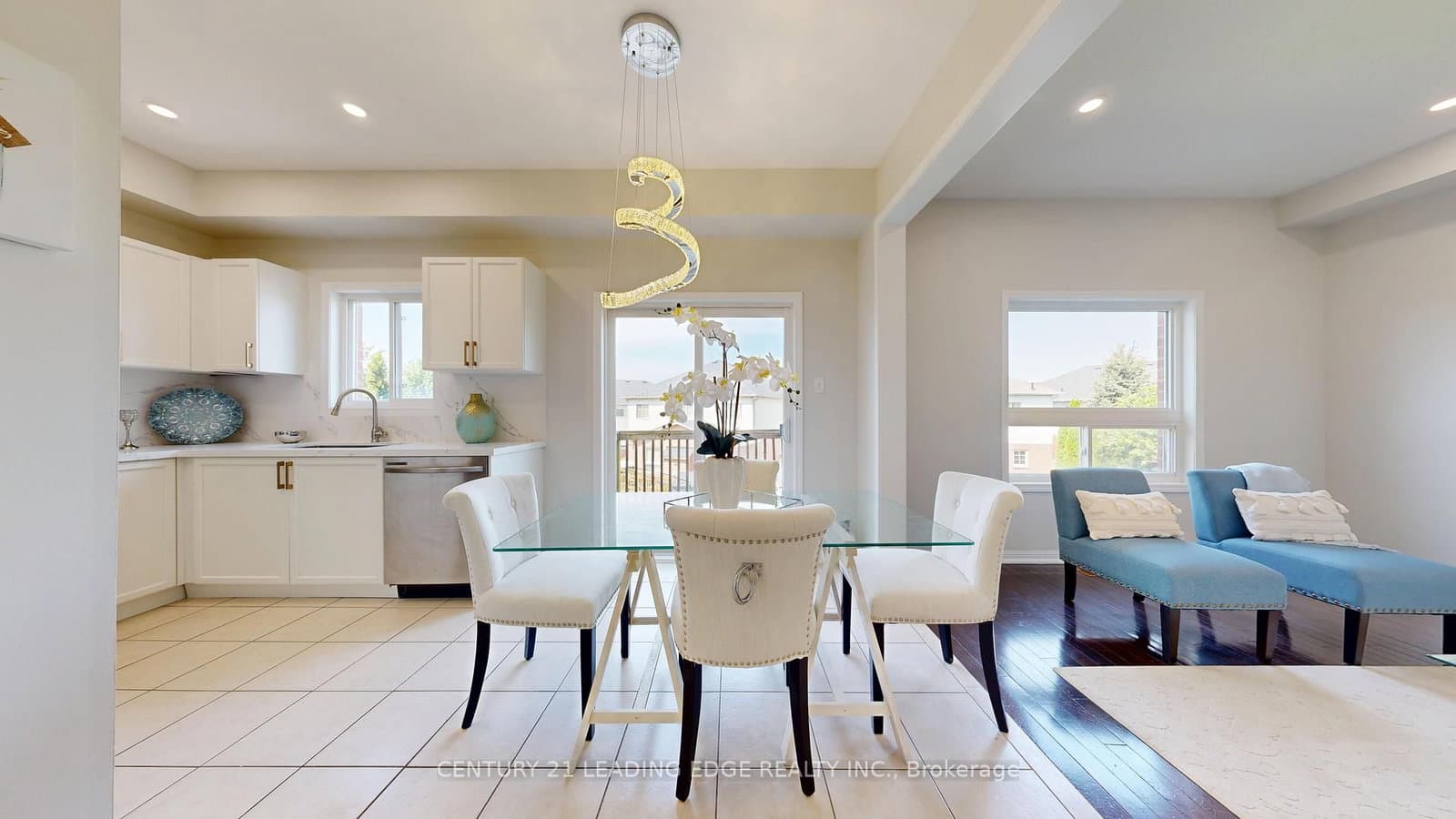 784 Ormond Drive thumbnail 9