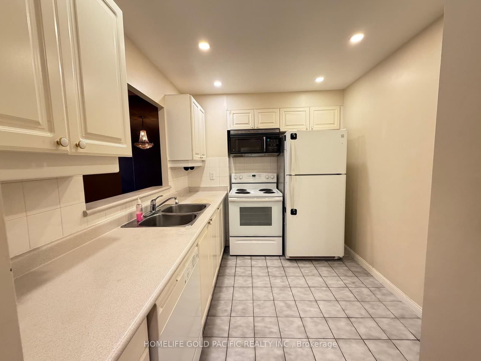 88 Corporate Drive, Unit Ph17 thumbnail 7