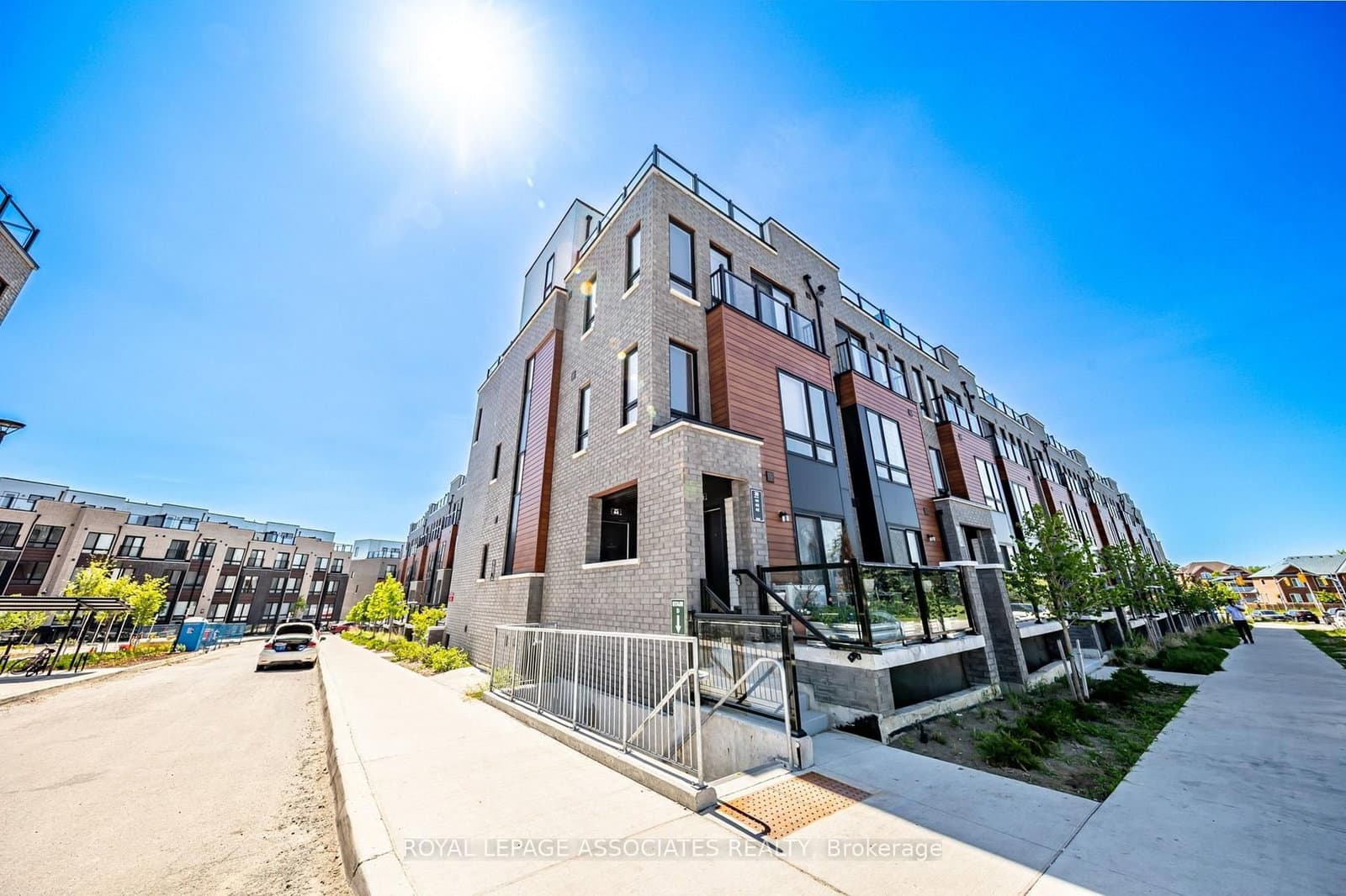 30 Liben Way, Unit 44 thumbnail 2