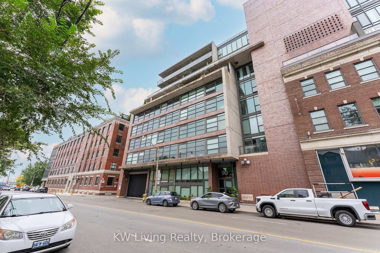 90 Broadview Avenue, Unit LW1 thumbnail 3
