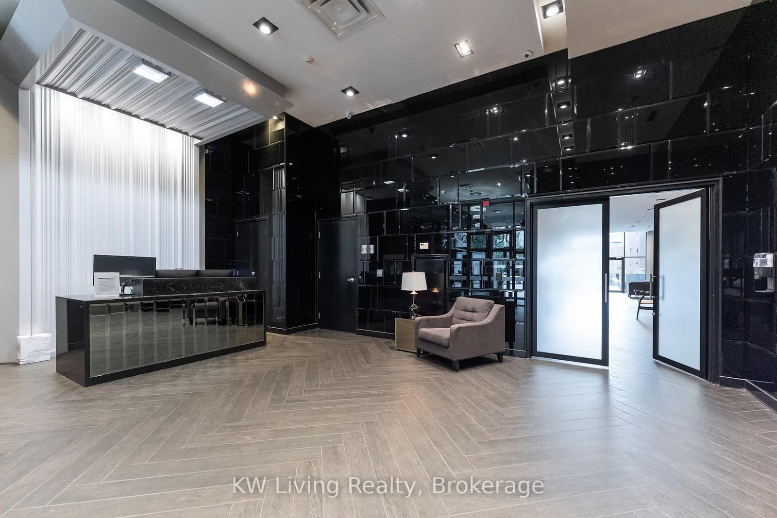 90 Broadview Avenue, Unit LW1 thumbnail 36