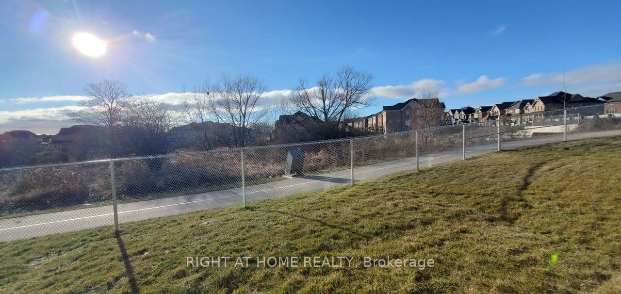 111 Bayardo Drive thumbnail 33