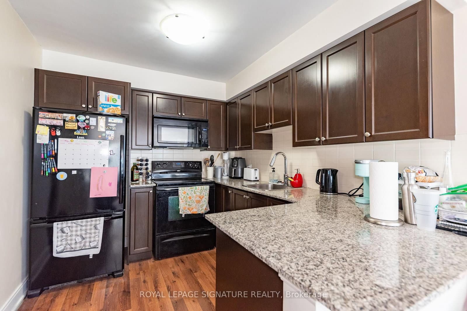 135 Village Green Square, Unit 1423 thumbnail 11