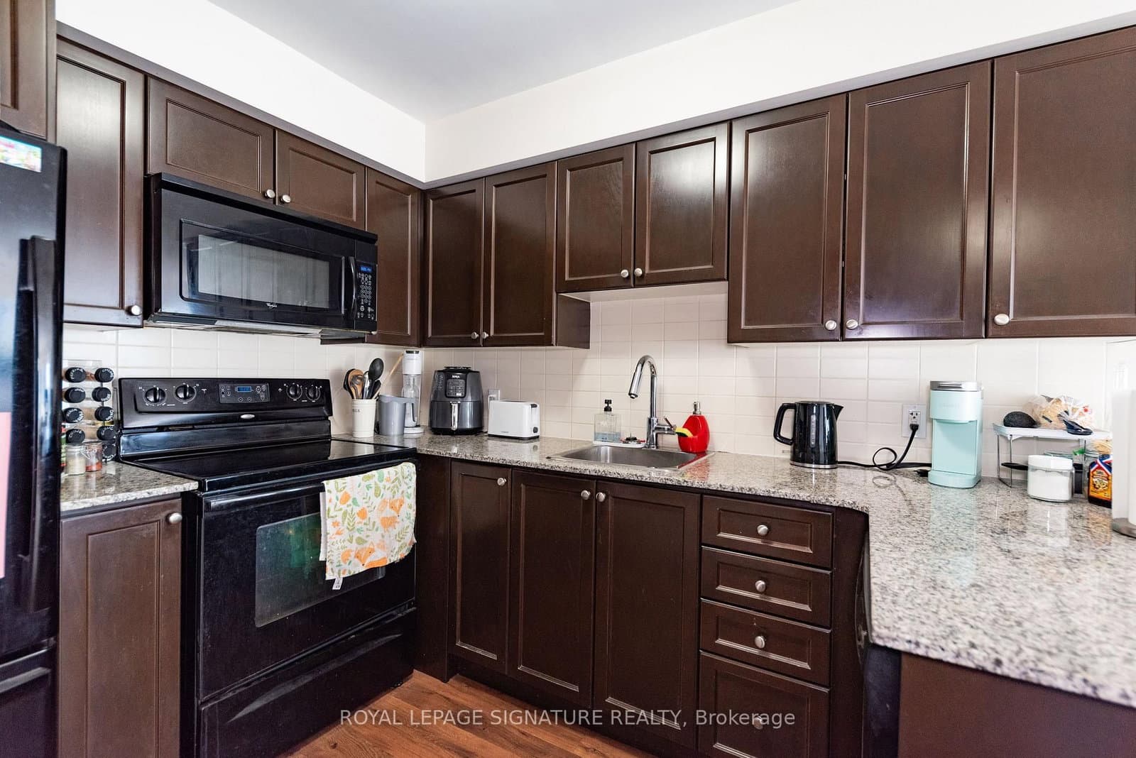135 Village Green Square, Unit 1423 thumbnail 14