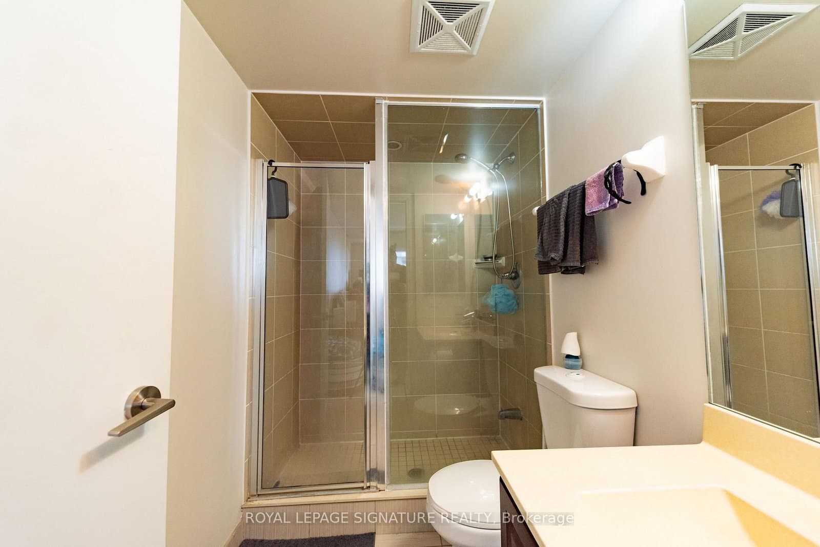 135 Village Green Square, Unit 1423 thumbnail 22