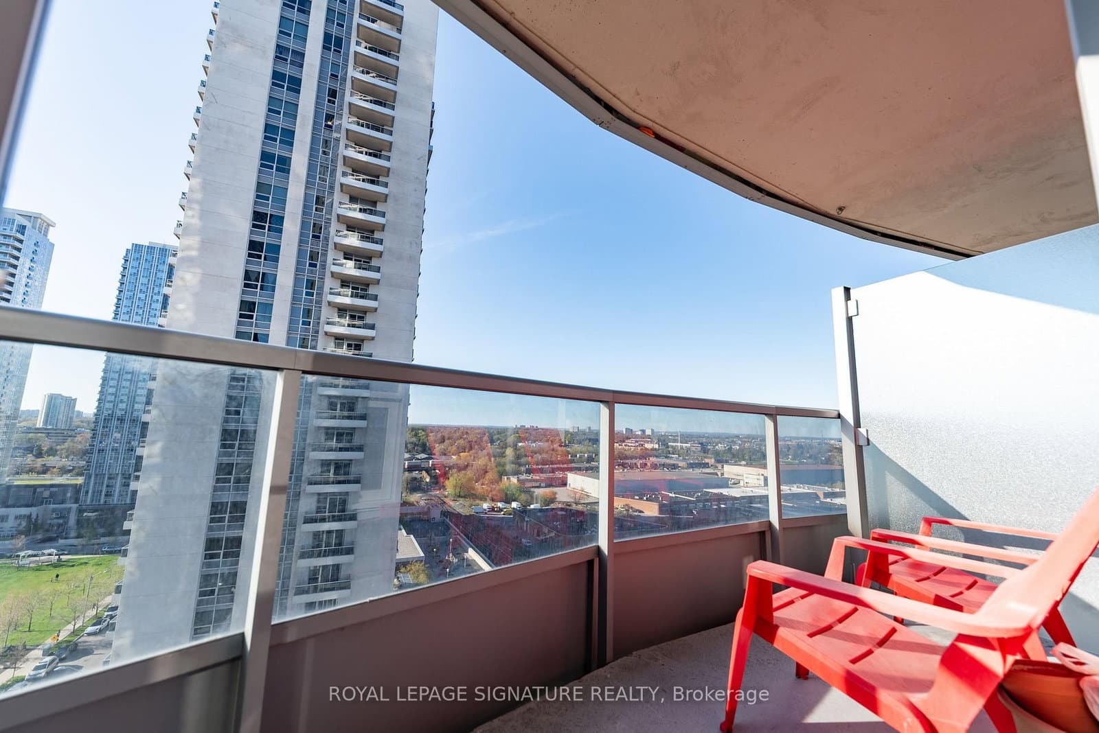 135 Village Green Square, Unit 1423 thumbnail 29