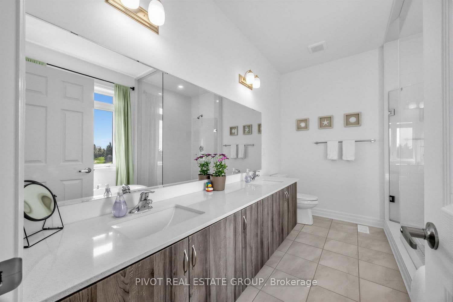 34 Waterfront Crescent thumbnail 33