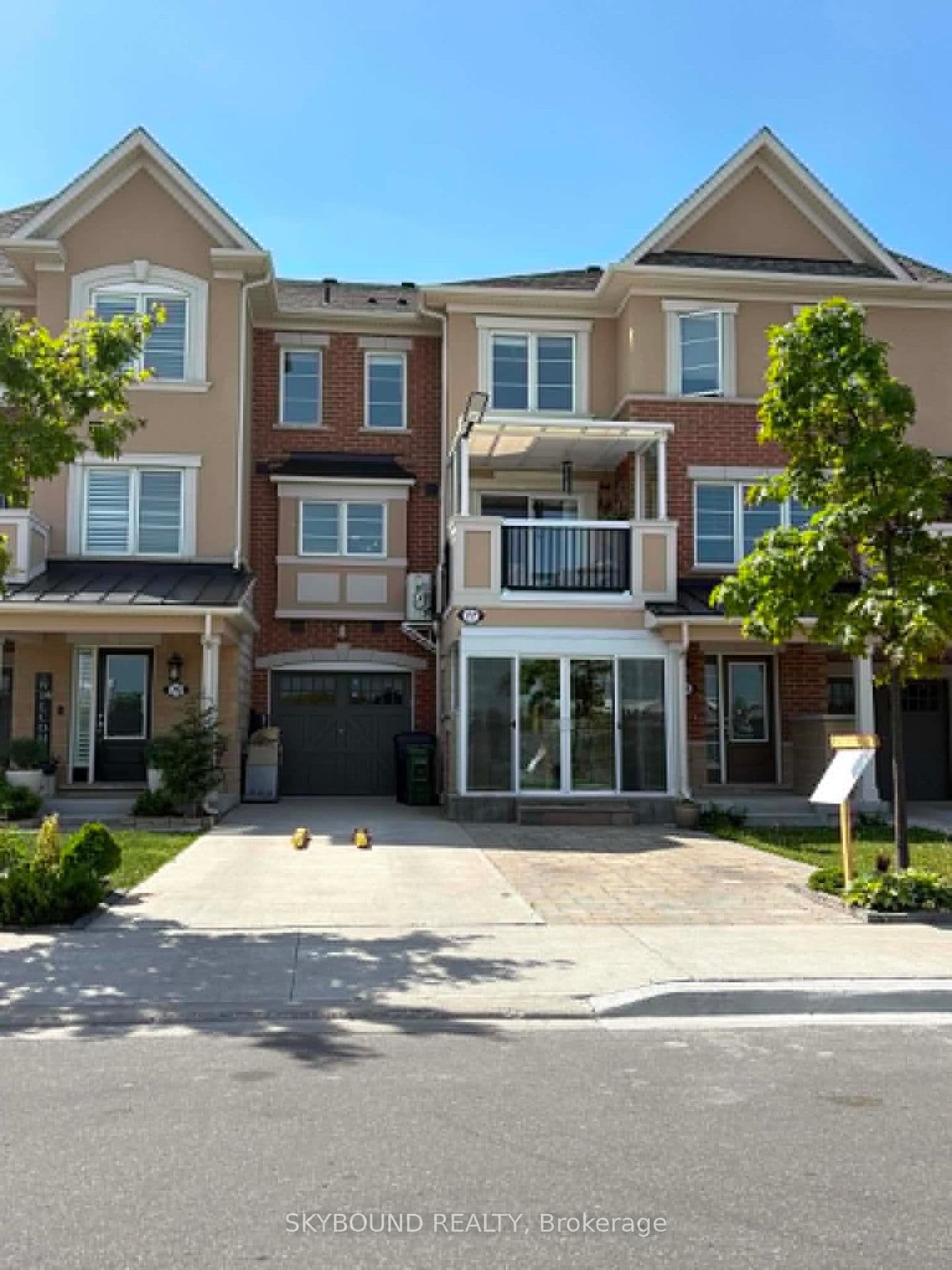 77 Cleanside Road - Image 1