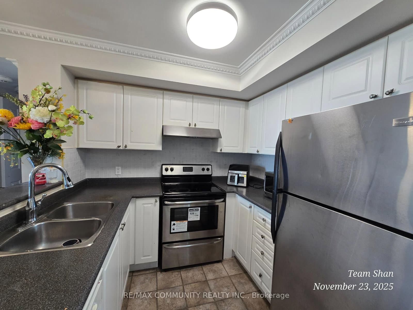1 Lee Centere Drive, Unit PH302 thumbnail 9
