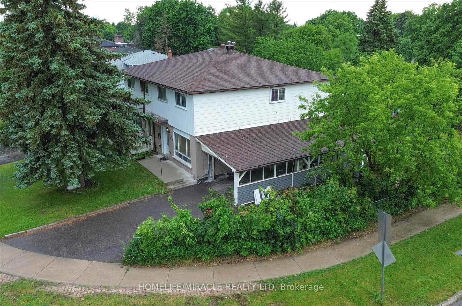 42 Nahanni Terrace thumbnail 4