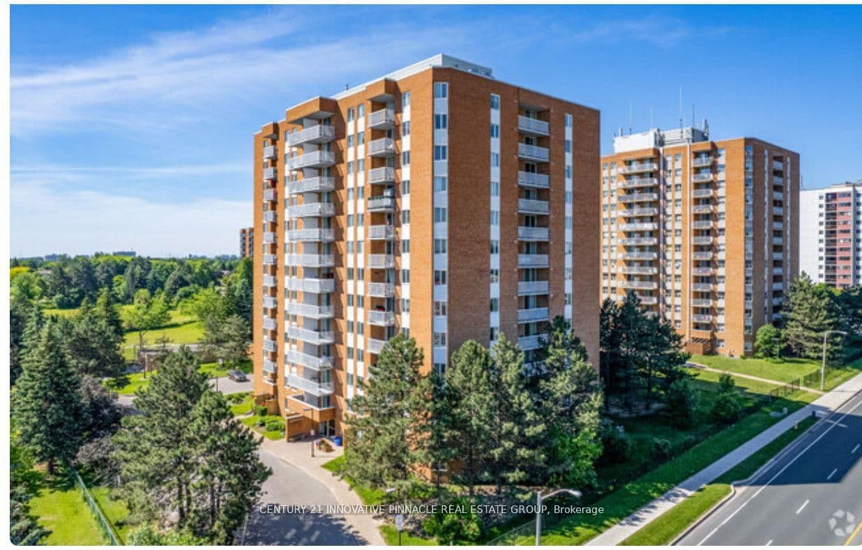 #402 - 15 Sewells Road