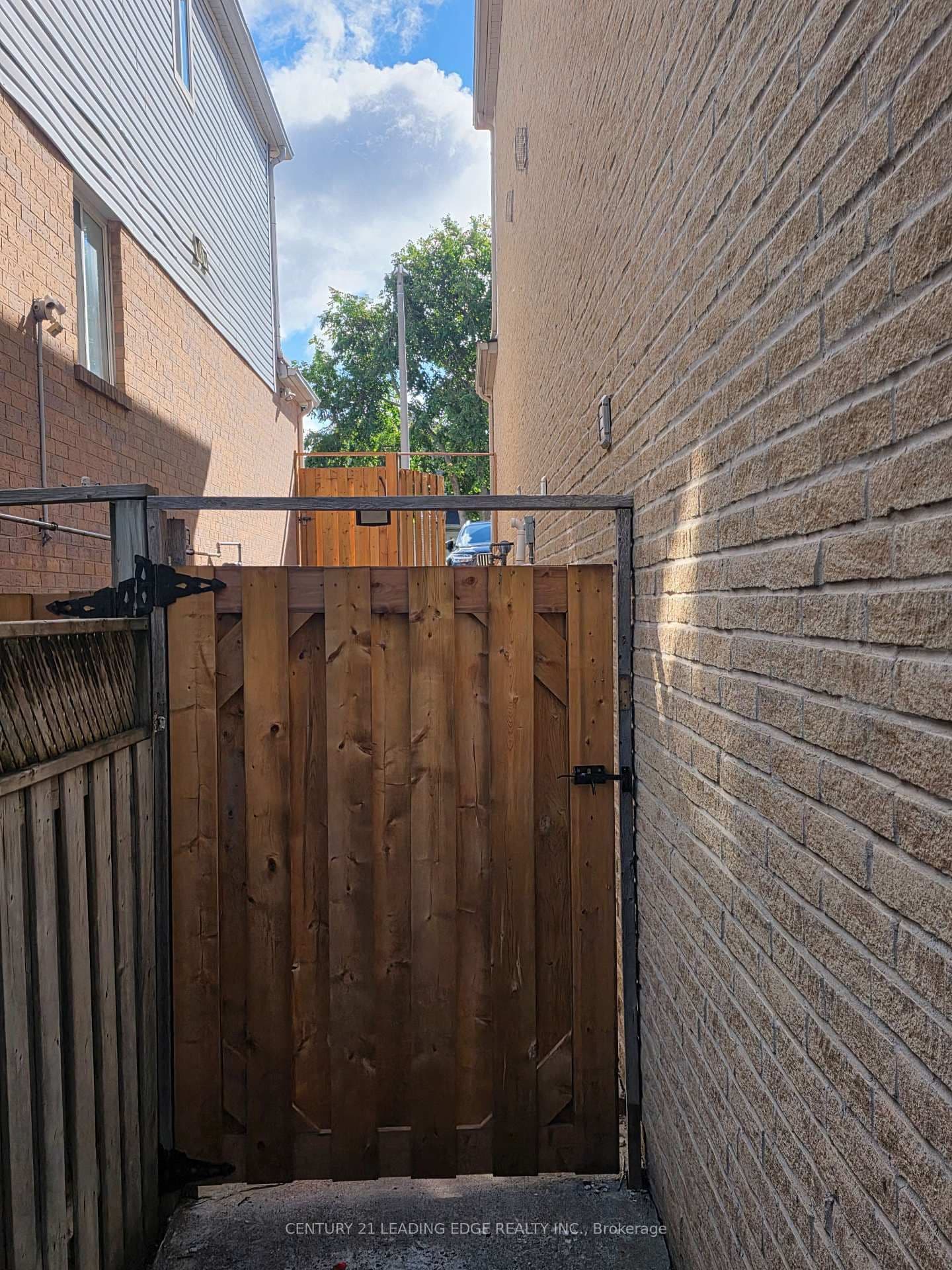84 Hibbard Drive, Unit Bsmt thumbnail 17