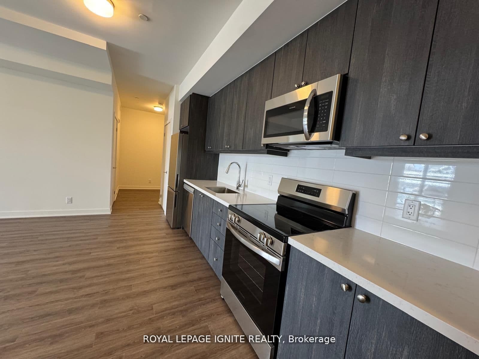 51 Clarington Boulevard, Unit 101 thumbnail 6