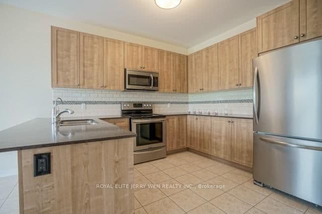 726 Coldstream Drive thumbnail 4