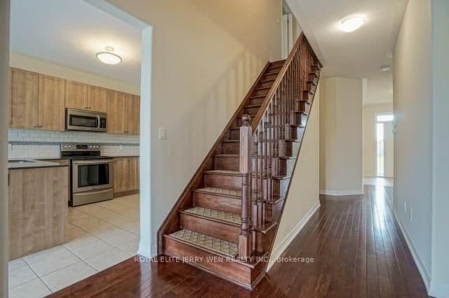 726 Coldstream Drive thumbnail 6