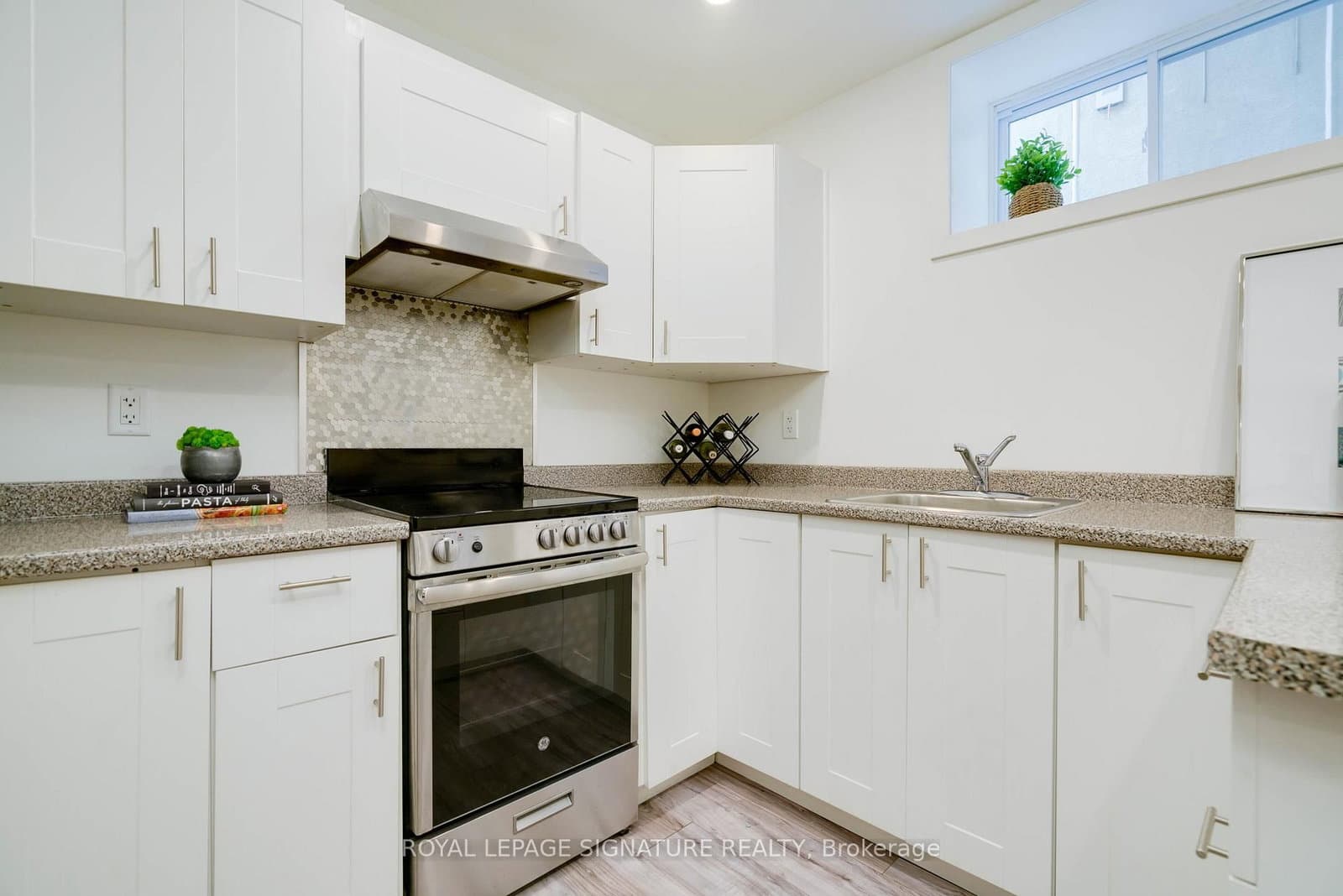 27 Coleridge Avenue, Unit Lower thumbnail 3