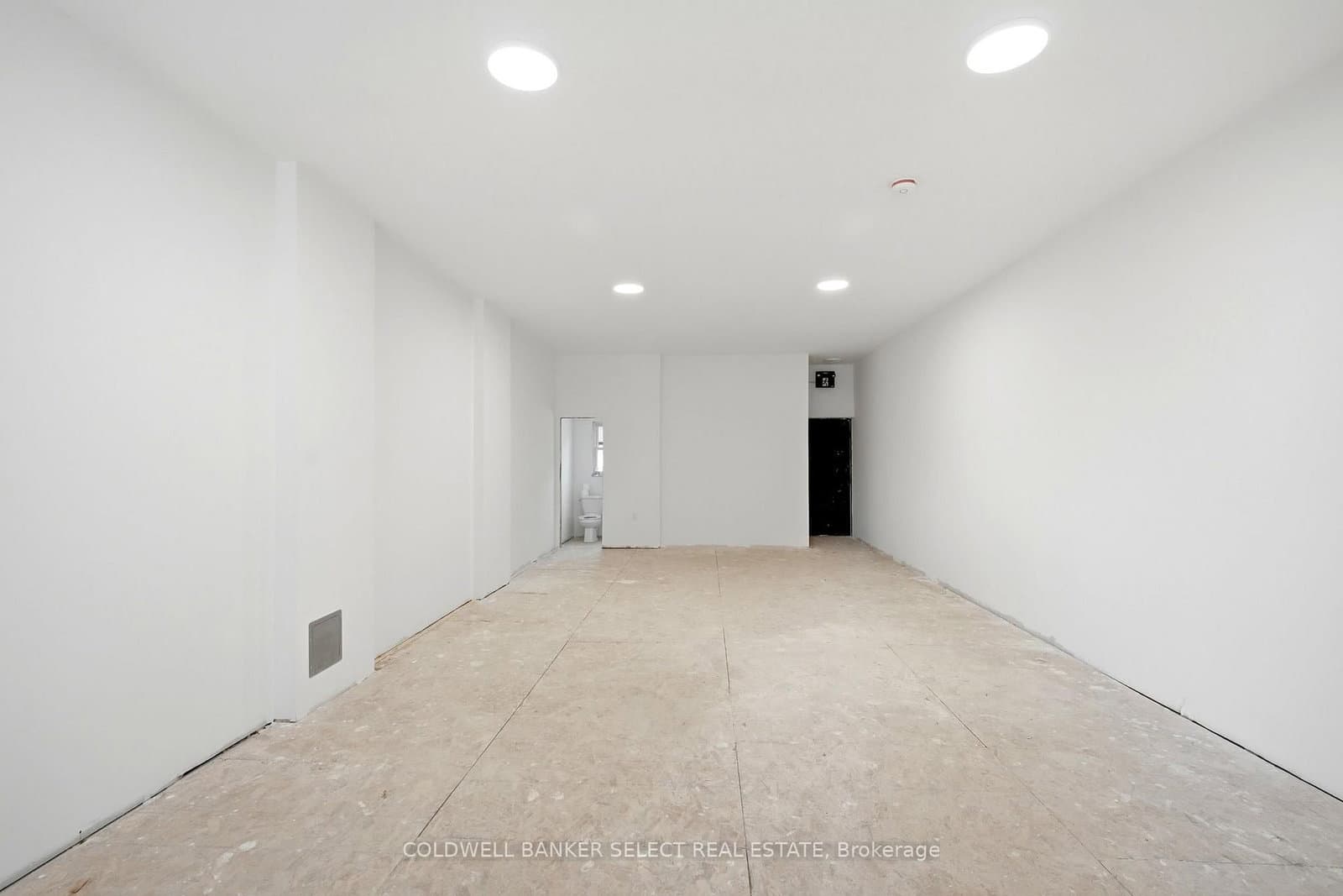 1276 Queen Street E thumbnail 6