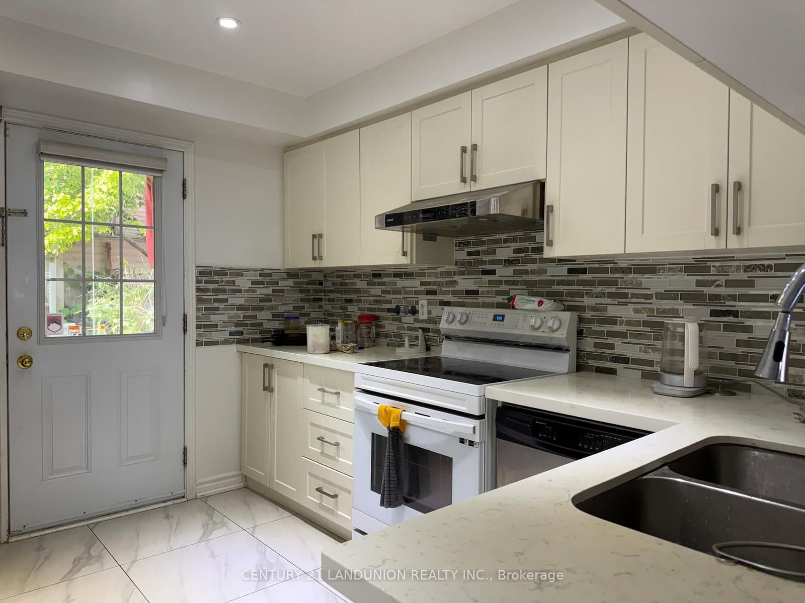 9544 Sheppard Avenue E thumbnail 5