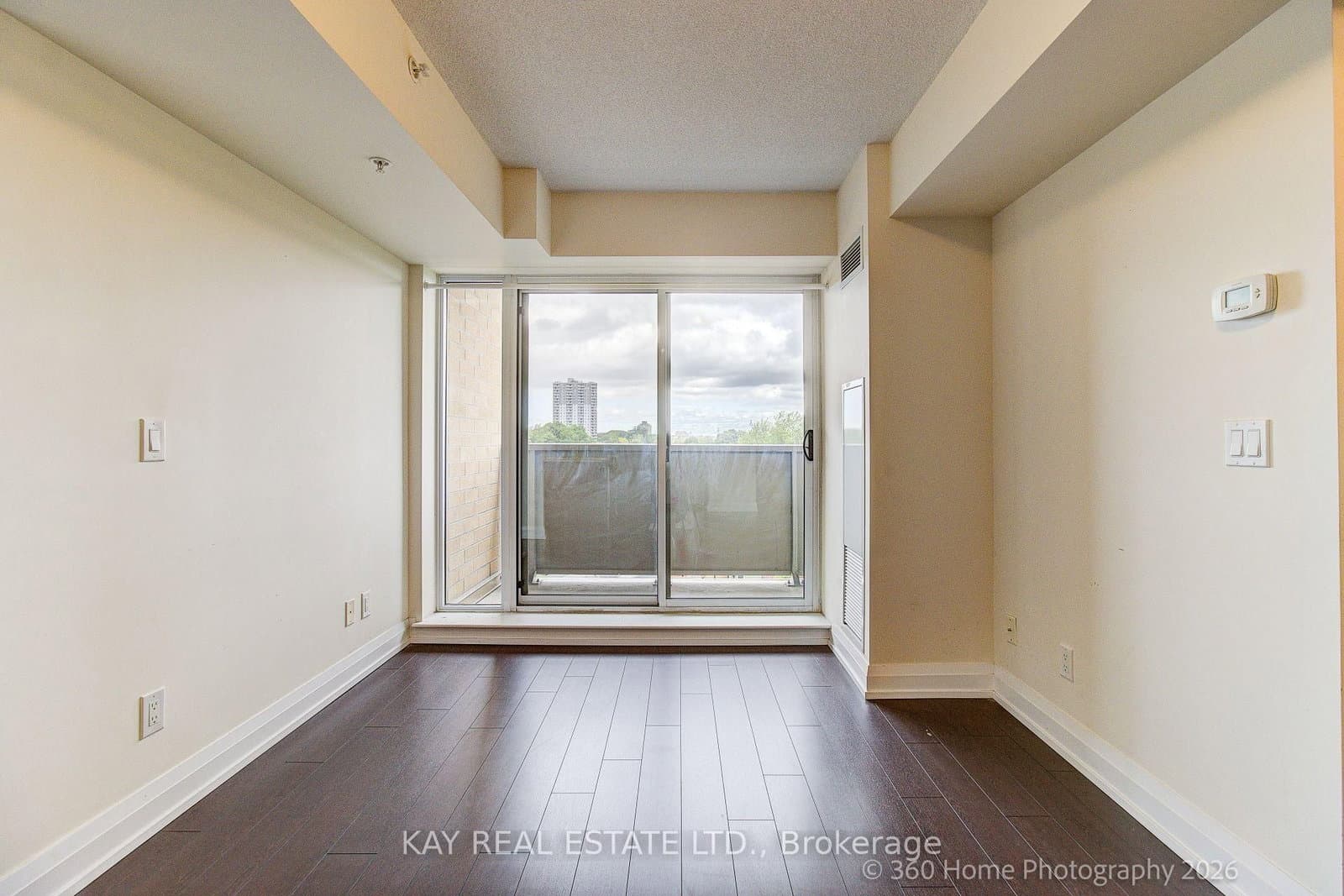 3520 Danforth Avenue, Unit 612 thumbnail 3