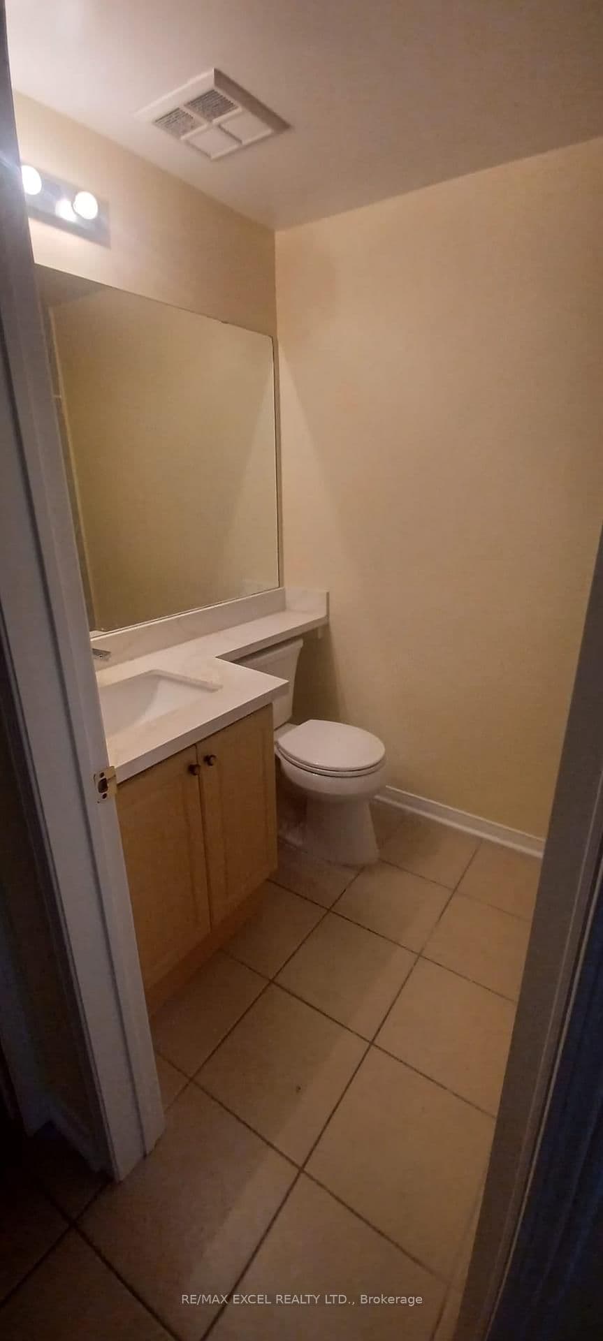 42 Pinery Trail, Unit 2 thumbnail 3