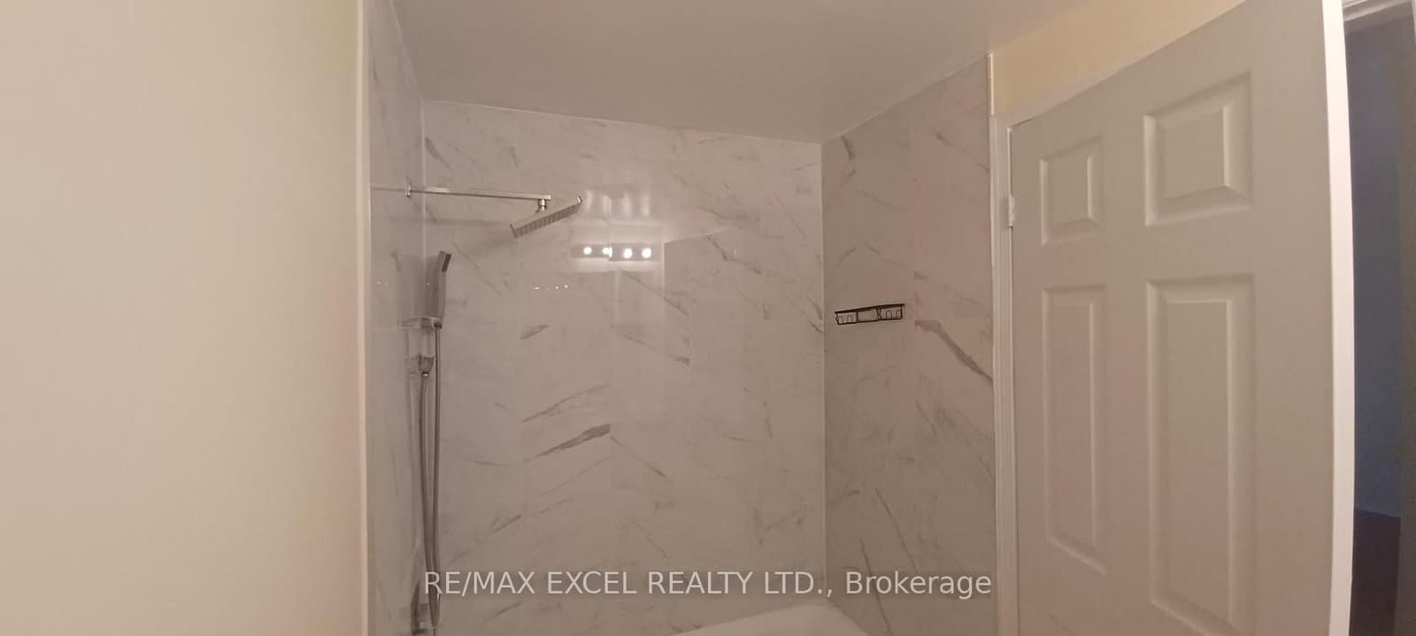 42 Pinery Trail, Unit 2 thumbnail 4