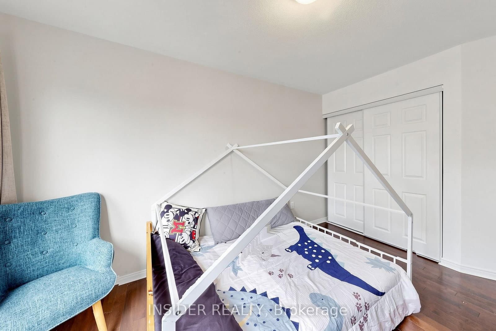 7 Croxall Boulevard thumbnail 37