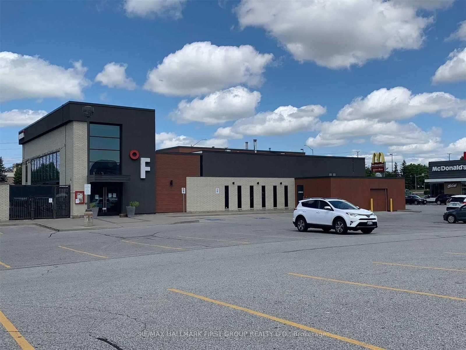 145 Kingston Road E, Unit 1 thumbnail 3