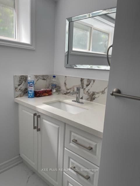 38 Cliffside Drive, Unit Basement thumbnail 5