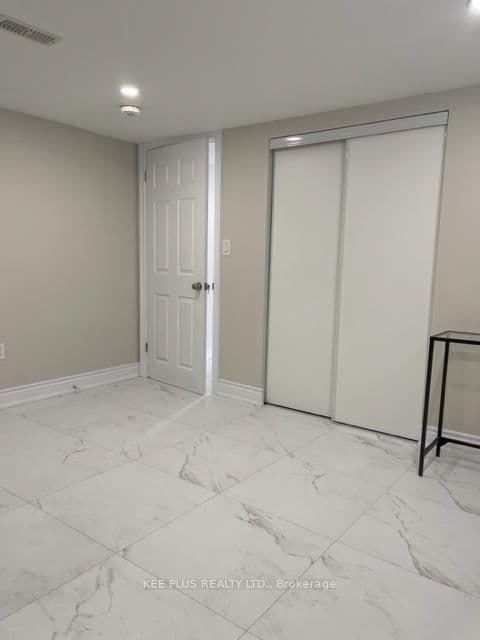 38 Cliffside Drive, Unit Basement thumbnail 7