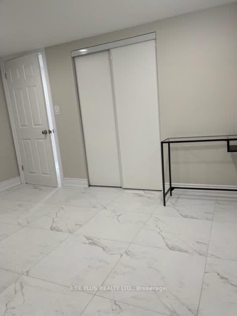 38 Cliffside Drive, Unit Basement thumbnail 8