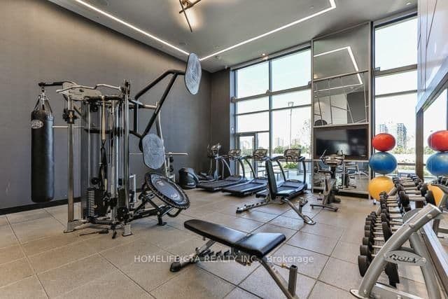 255 Village Green Square, Unit 705 thumbnail 16