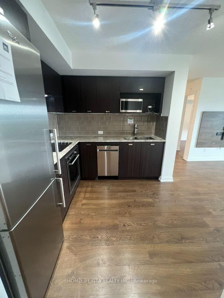 255 Village Green Square, Unit 705 thumbnail 2