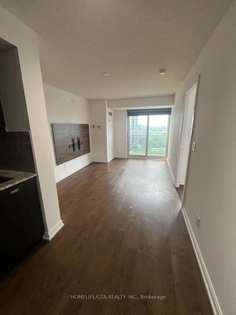 255 Village Green Square, Unit 705 thumbnail 3