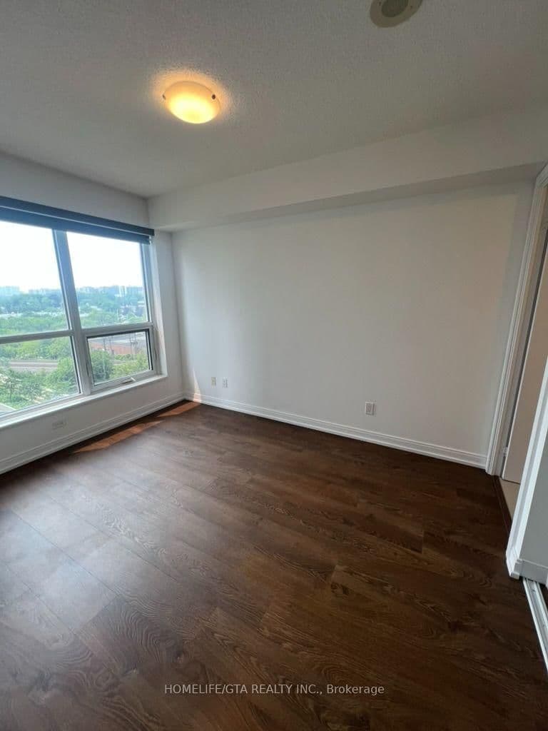255 Village Green Square, Unit 705 thumbnail 4