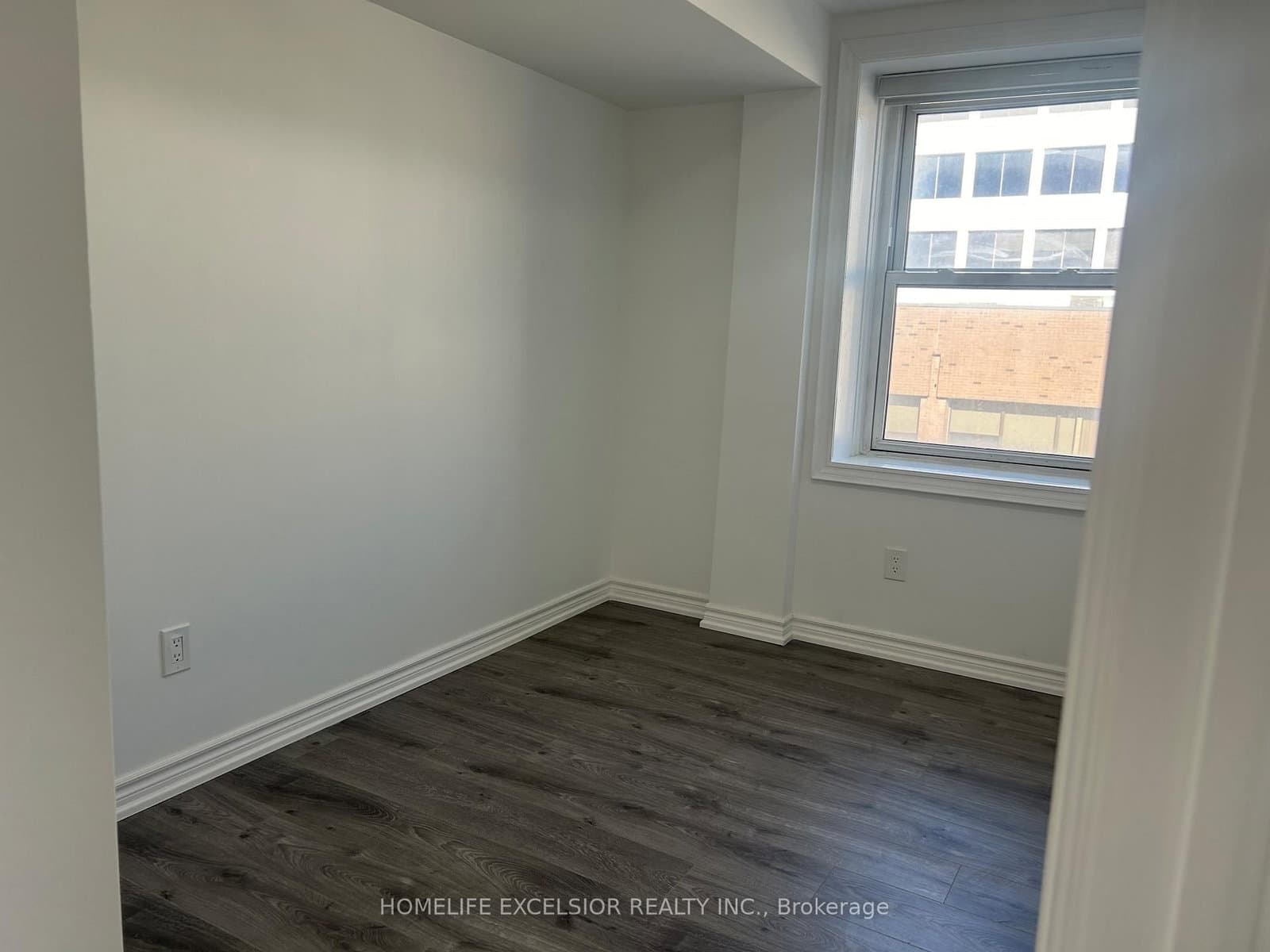 3 Simcoe Street S, Unit Unit 6 thumbnail 3