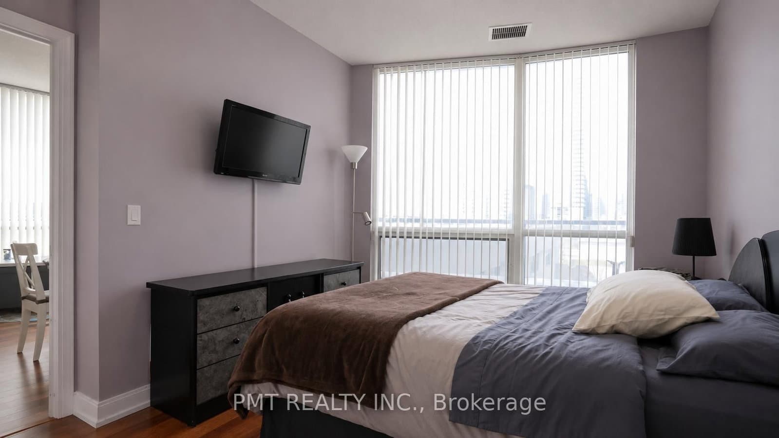 125 Village Green Square, Unit 309 thumbnail 16