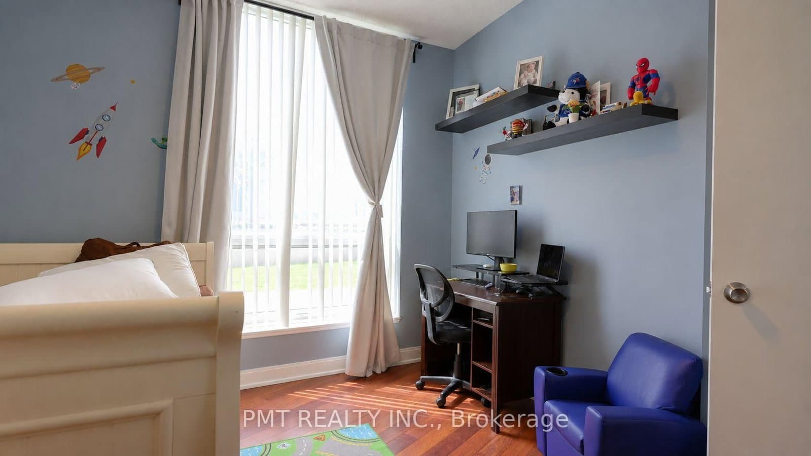 125 Village Green Square, Unit 309 thumbnail 21