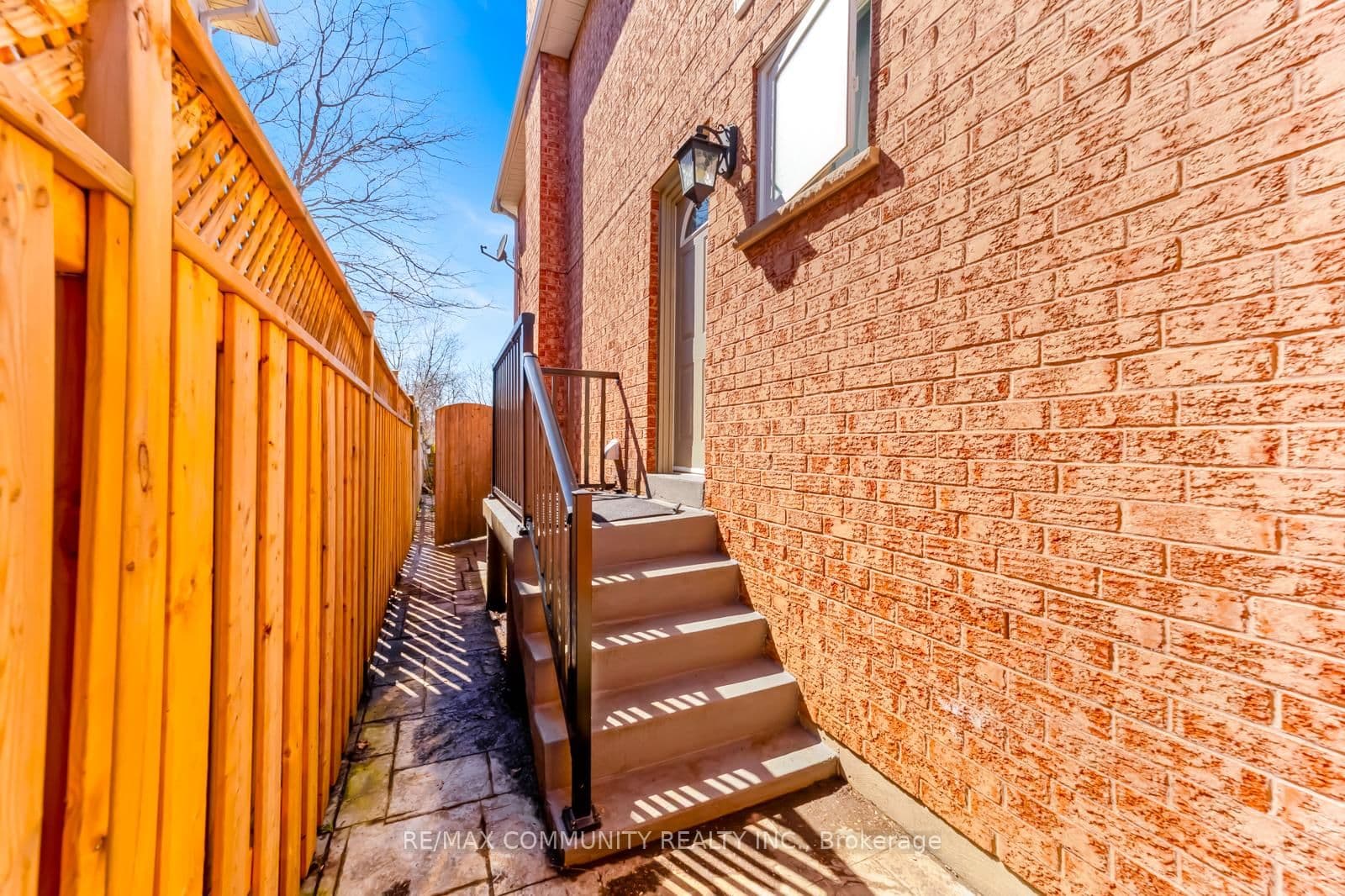 56 Cedar Brae Boulevard thumbnail 44