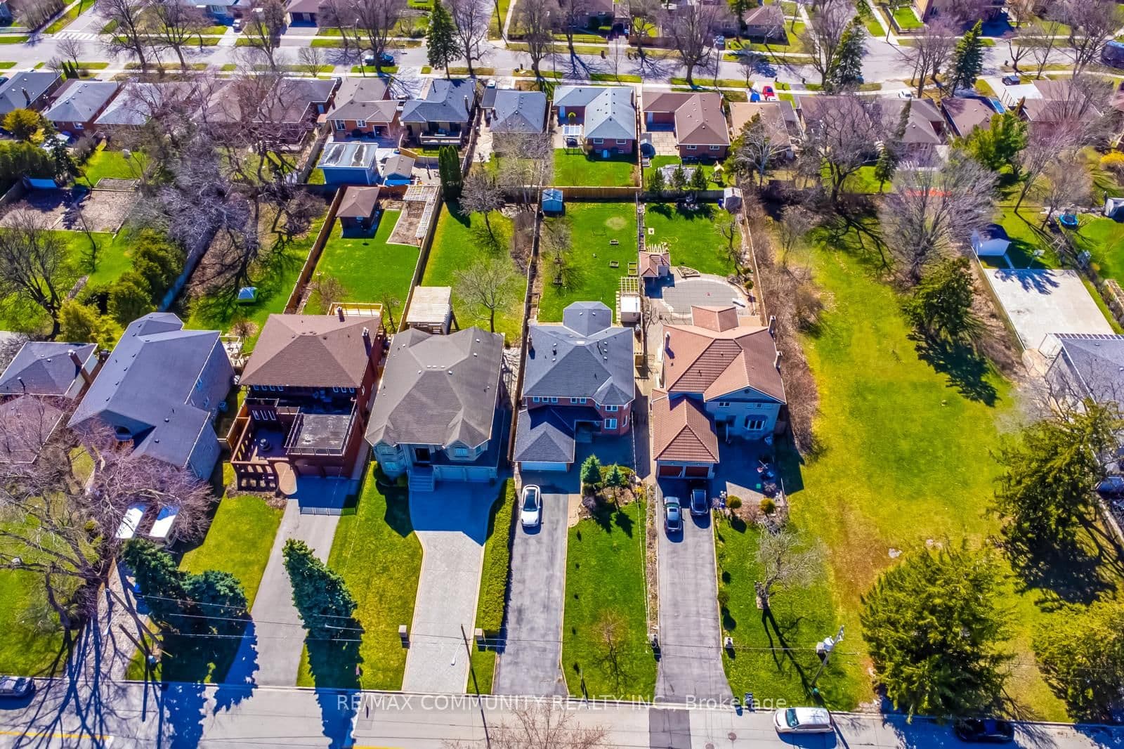 56 Cedar Brae Boulevard thumbnail 48