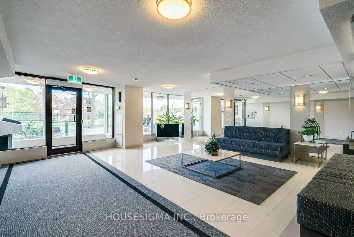 55 Huntingdale Boulevard, Unit 1804 thumbnail 2