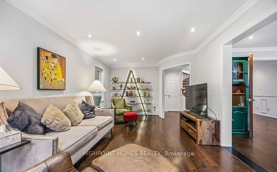 903 Alanbury Crescent thumbnail 10
