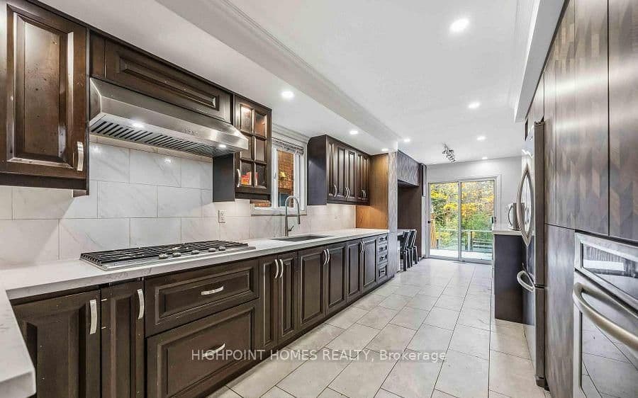 903 Alanbury Crescent thumbnail 19